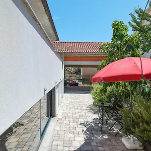 https://oscar-apartment-for-two.hotelinzadar.com