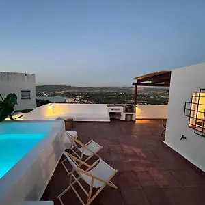 https://casa-abades.es-andalucia.com